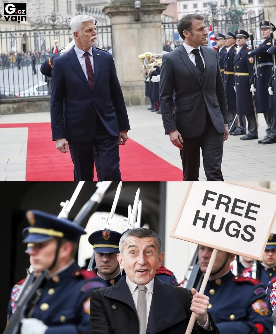 Obrázek free hugs macron