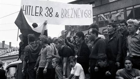 Obrázek hitler 38 breznev 68