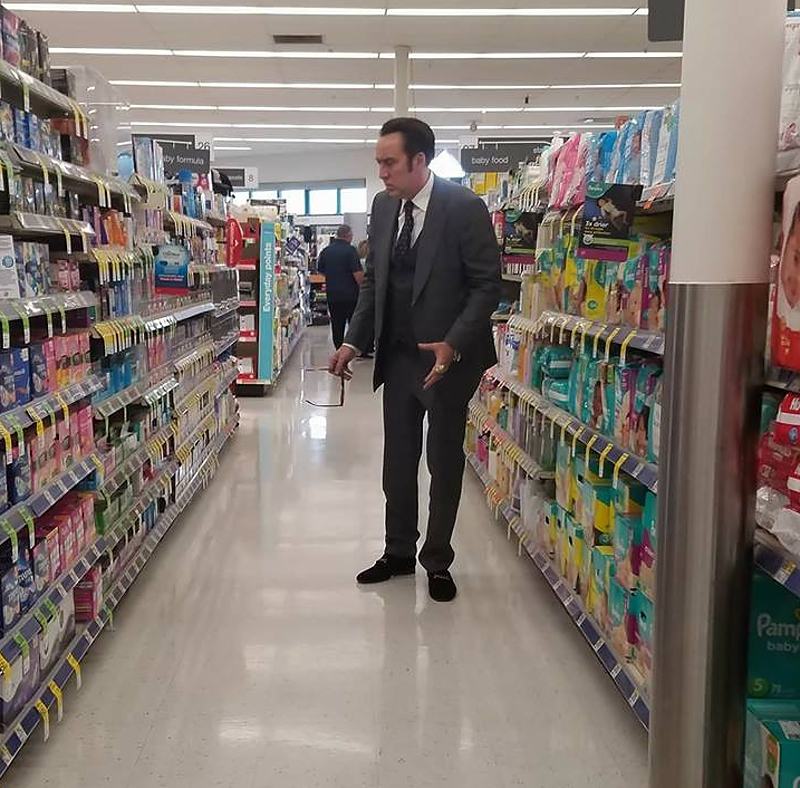 Obrázek ic Cage at Walgreens in the tampon isle