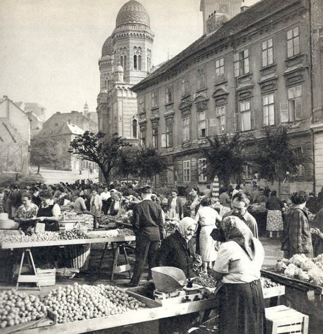 Obrázek kdo postavi synagogu vedle kostela