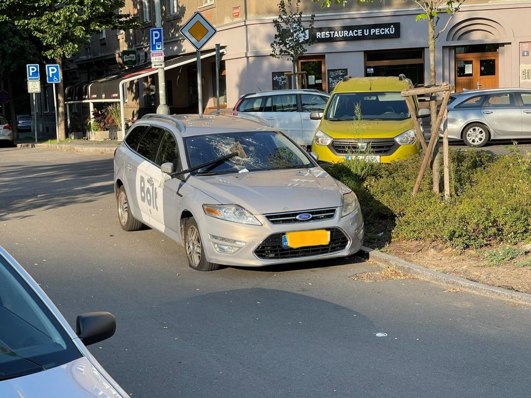 Obrázek nelibi se mi jak parkujes