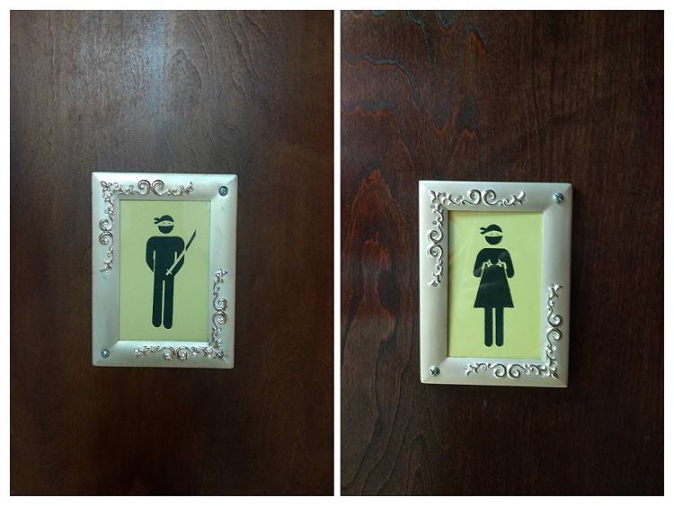 Obrázek ninja-toilet-sign