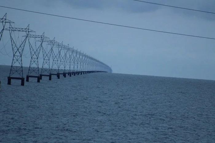 Obrázek placatozemci sileji jezero Pontchartrain Louisiana  USA