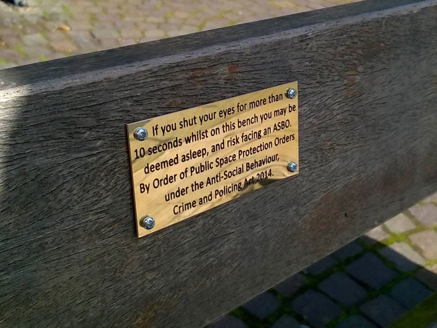 Obrázek public-bench-prank-plaques-chester-council-2