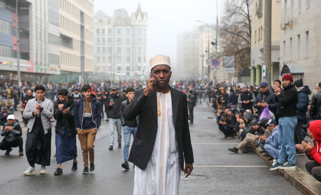 Obrázek russian islam culture holy prayers in Moscow