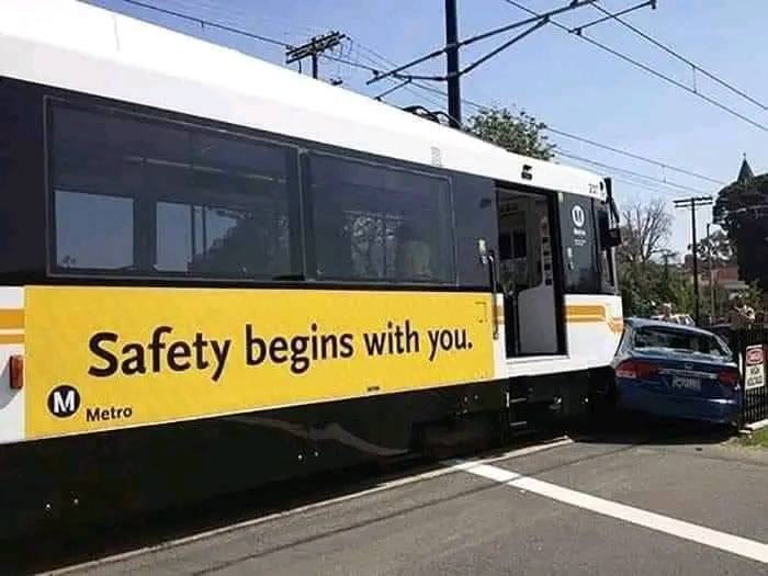 Obrázek safety begins with you