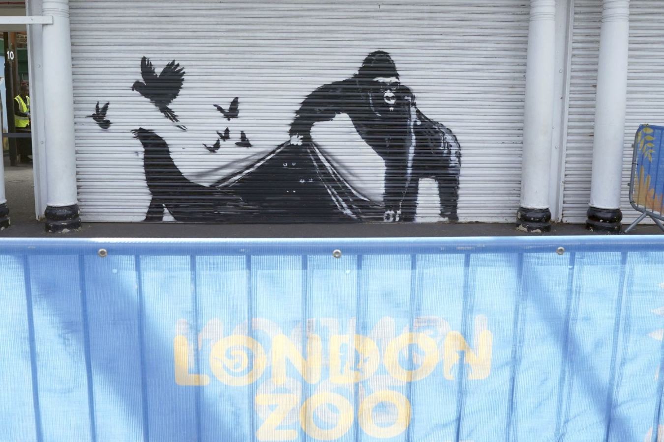 Obrázek banksy london zoo